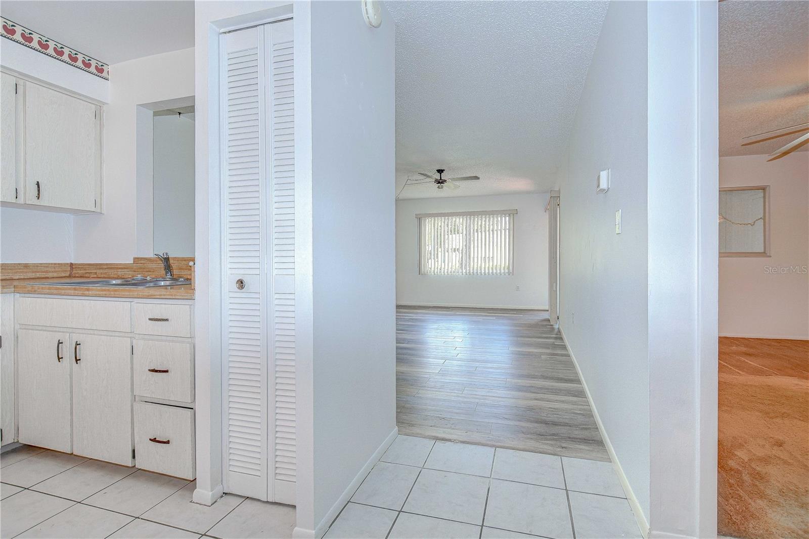DEERWOOD GARDENS UNIT ONE - Residential