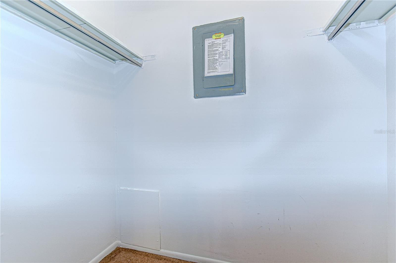 DEERWOOD GARDENS UNIT ONE - Residential