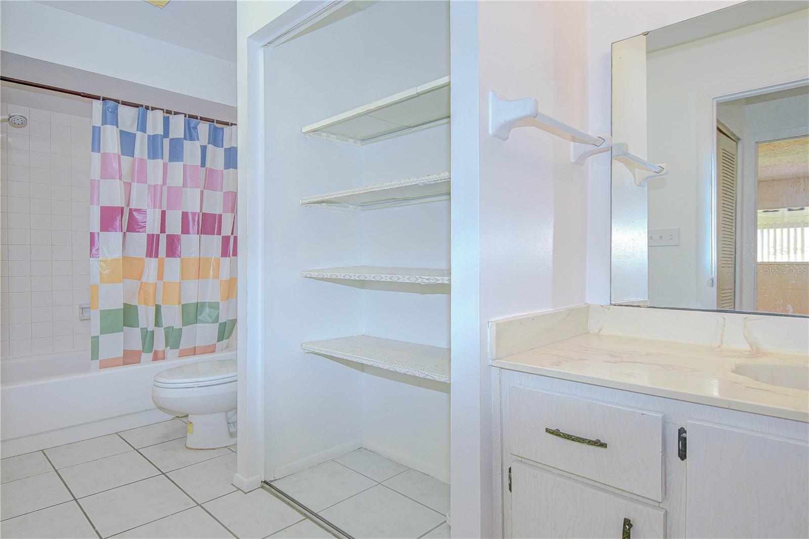 DEERWOOD GARDENS UNIT ONE - Residential