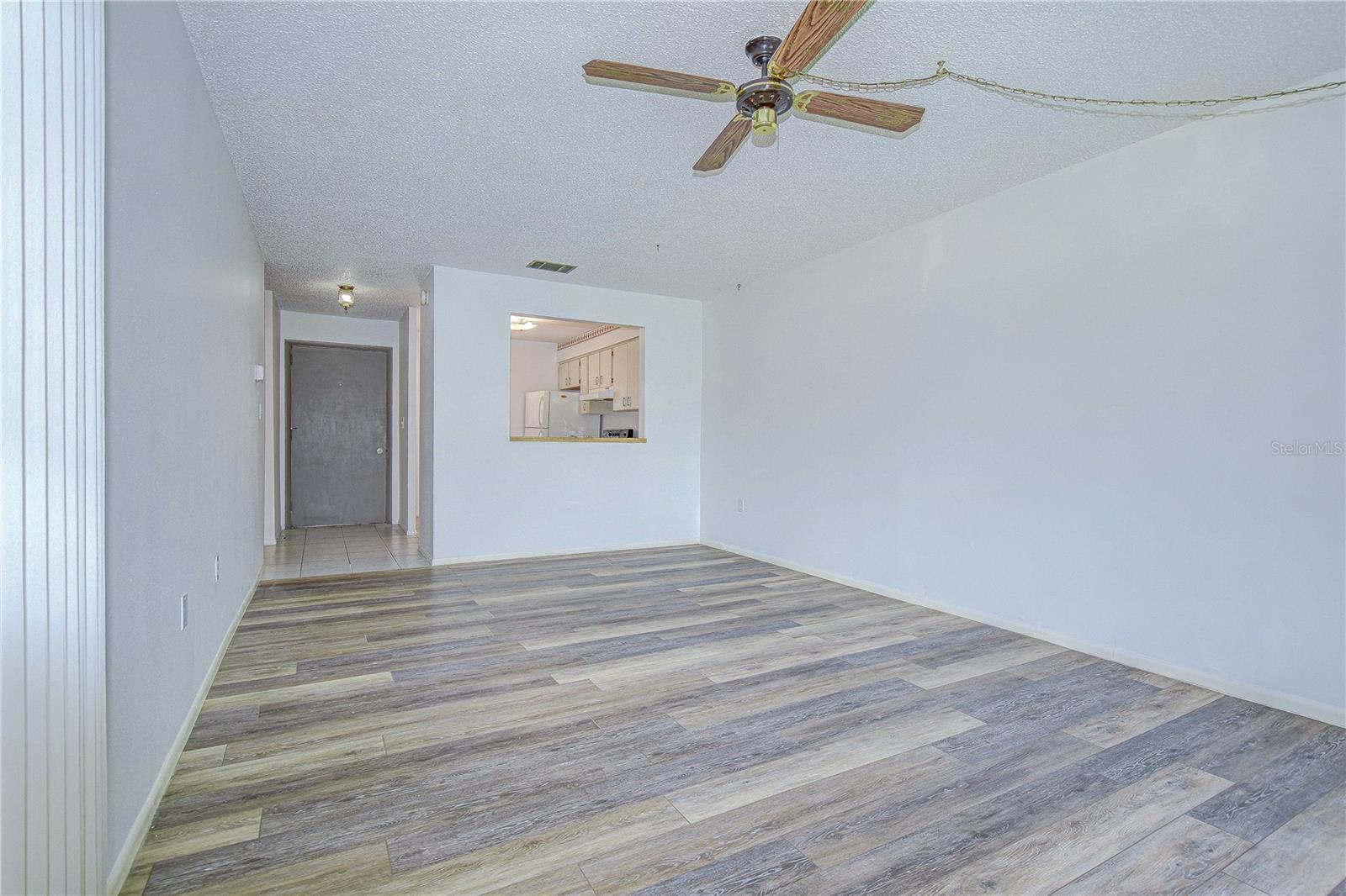 DEERWOOD GARDENS UNIT ONE - Residential