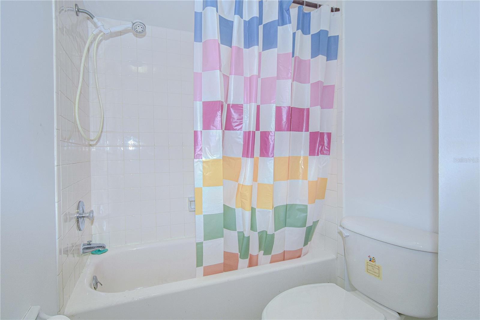 DEERWOOD GARDENS UNIT ONE - Residential