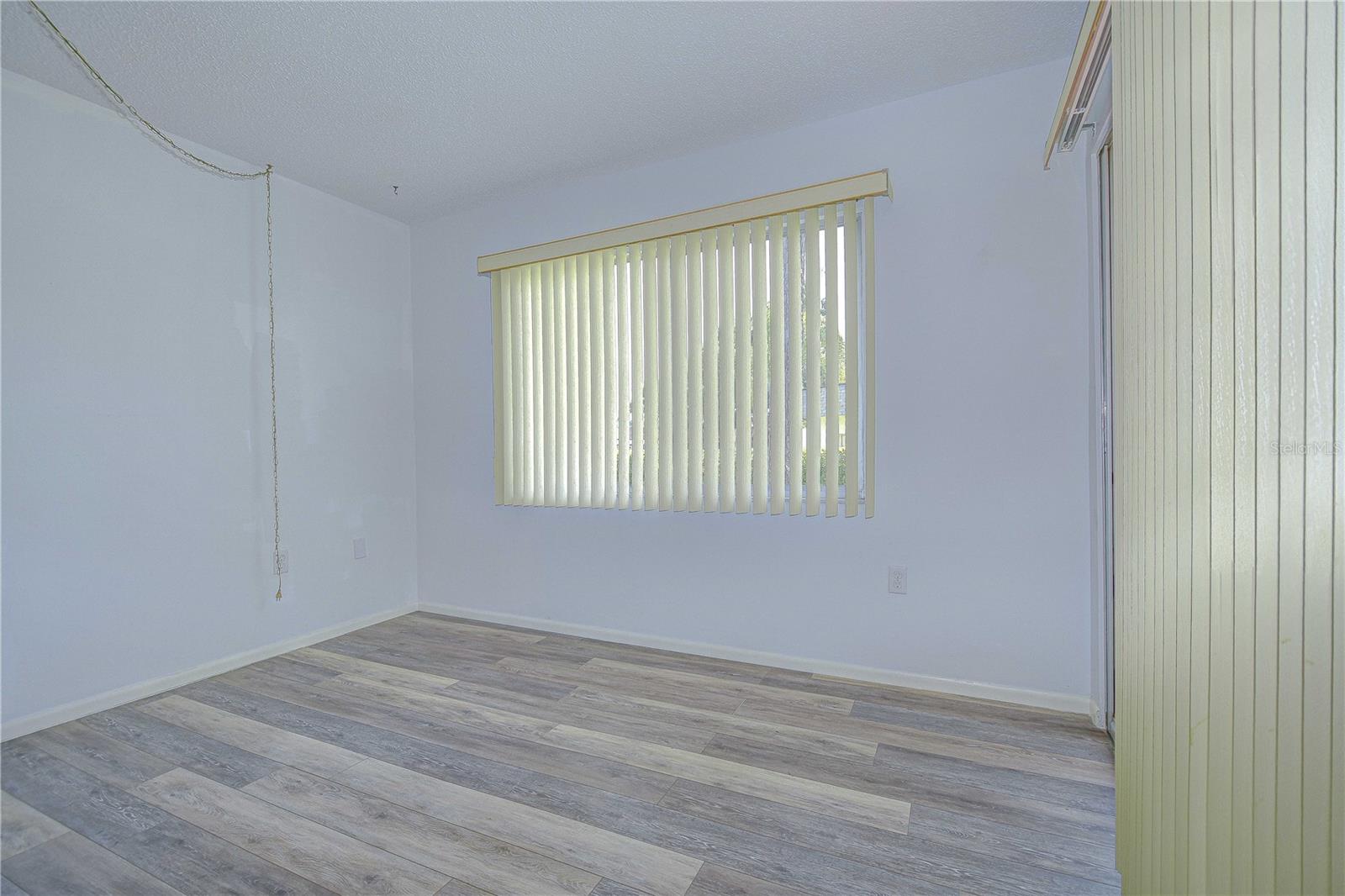 DEERWOOD GARDENS UNIT ONE - Residential