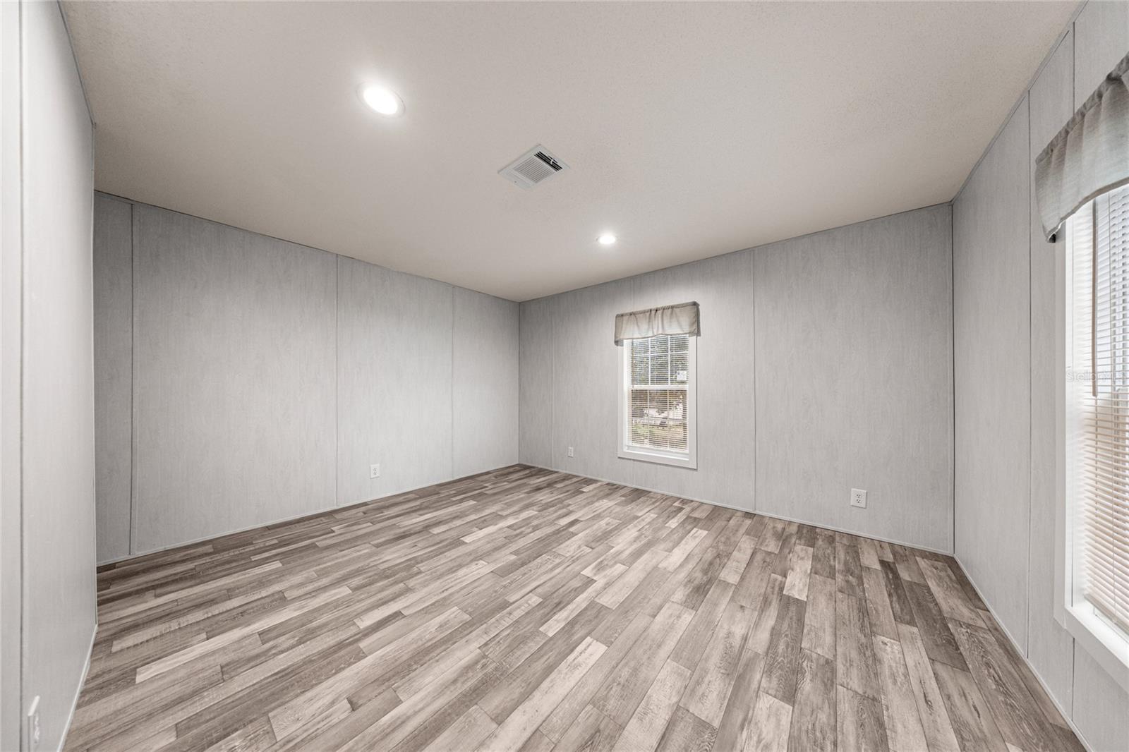 OCALA PARK ESTATES - Residential