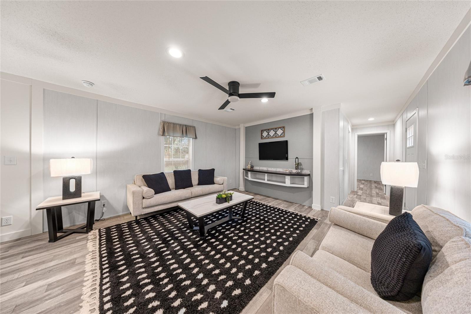 OCALA PARK ESTATES - Residential