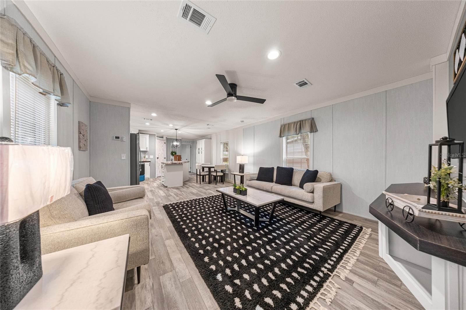 OCALA PARK ESTATES - Residential