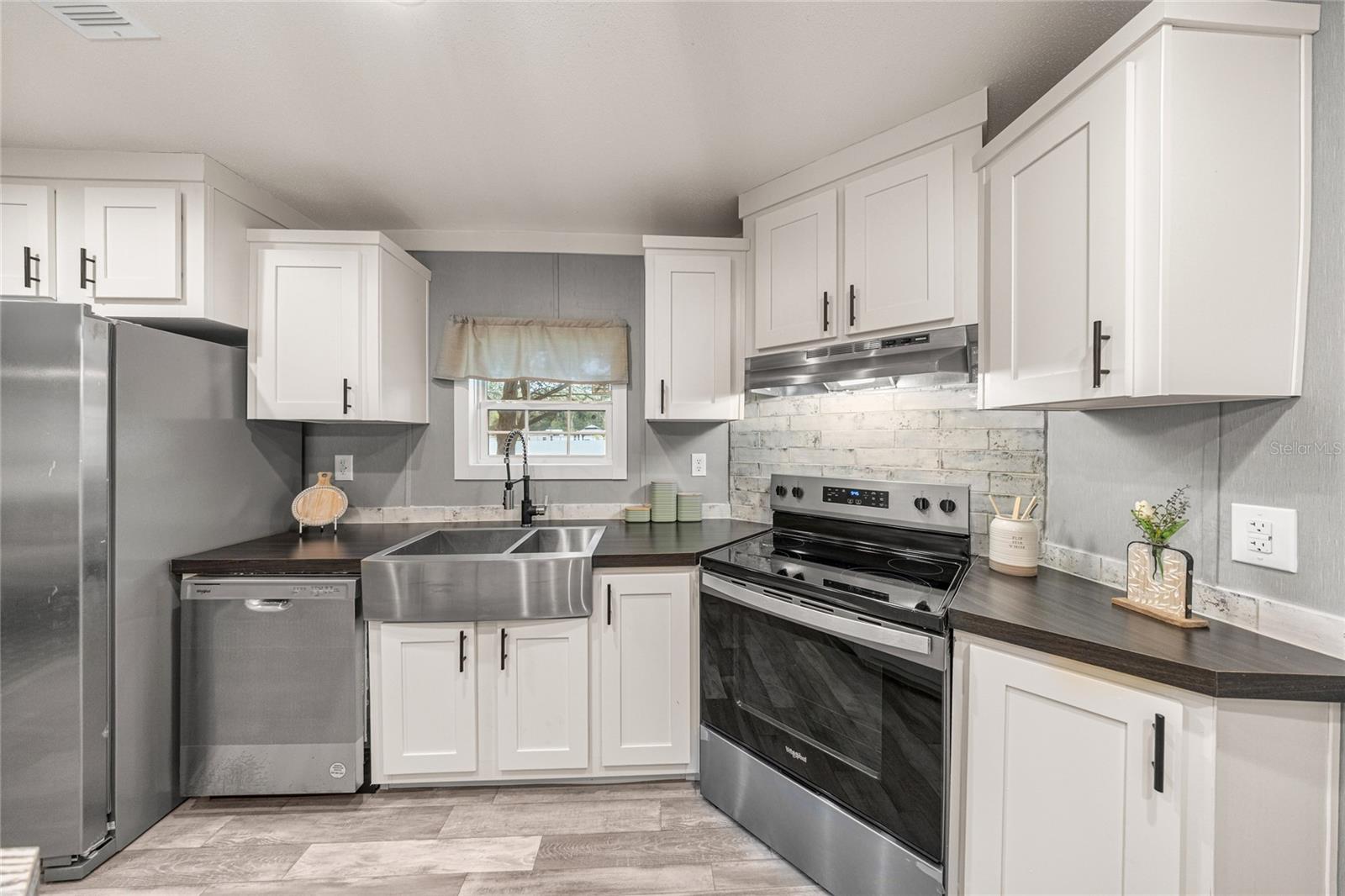 OCALA PARK ESTATES - Residential