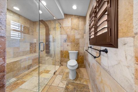 Tiny photo for 452 SE Paradise Point Road, Crystal River, FL 34429 (MLS # O6376601)