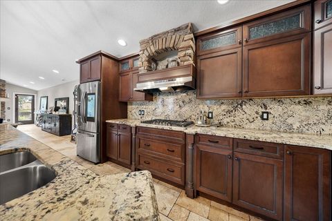 Tiny photo for 452 SE Paradise Point Road, Crystal River, FL 34429 (MLS # O6376601)