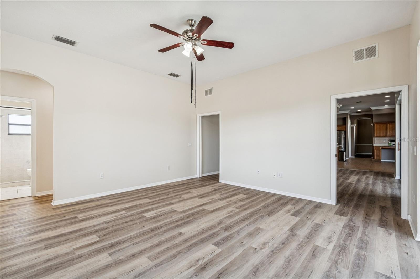 WILLOW RUN - Residential