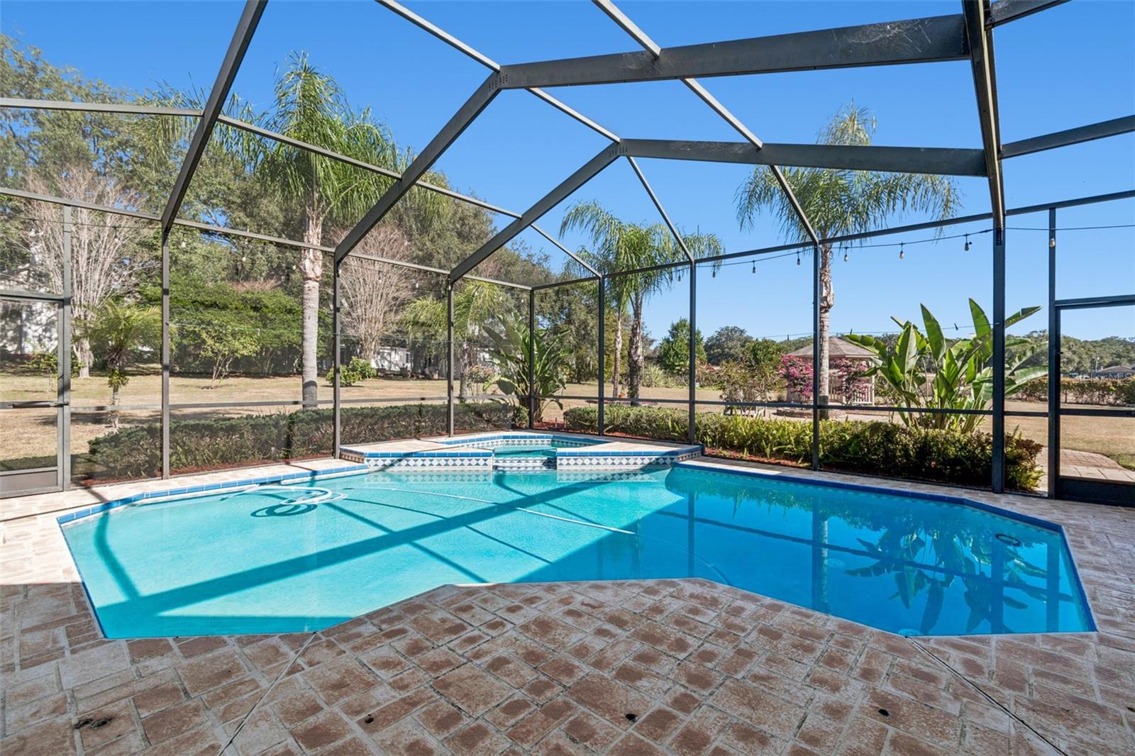 WILLOW RUN - Residential