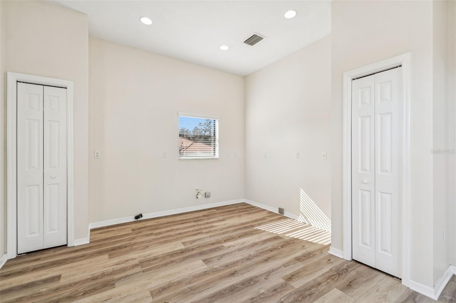 WILLOW RUN - Residential