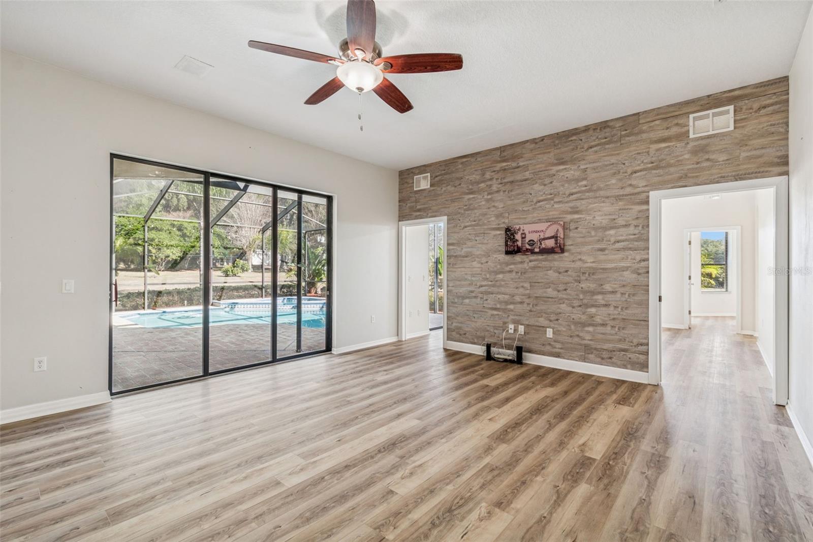 WILLOW RUN - Residential