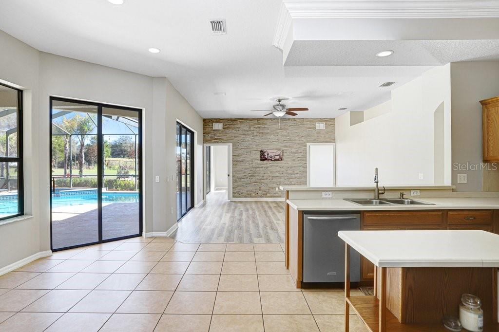 WILLOW RUN - Residential