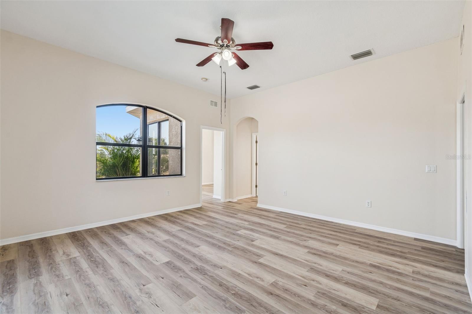 WILLOW RUN - Residential