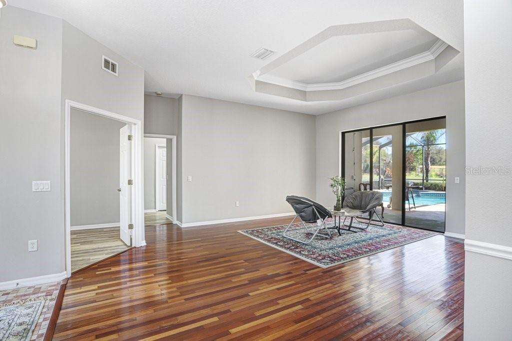 WILLOW RUN - Residential