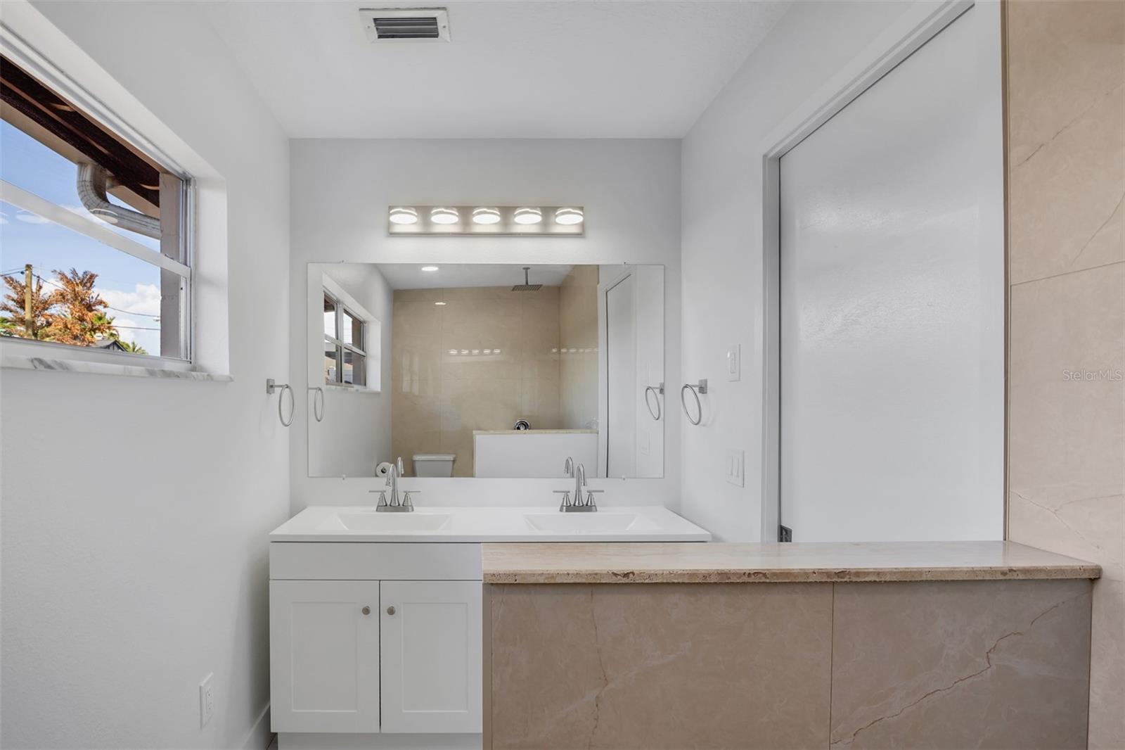 KILLARNEY CIRCLE - Residential