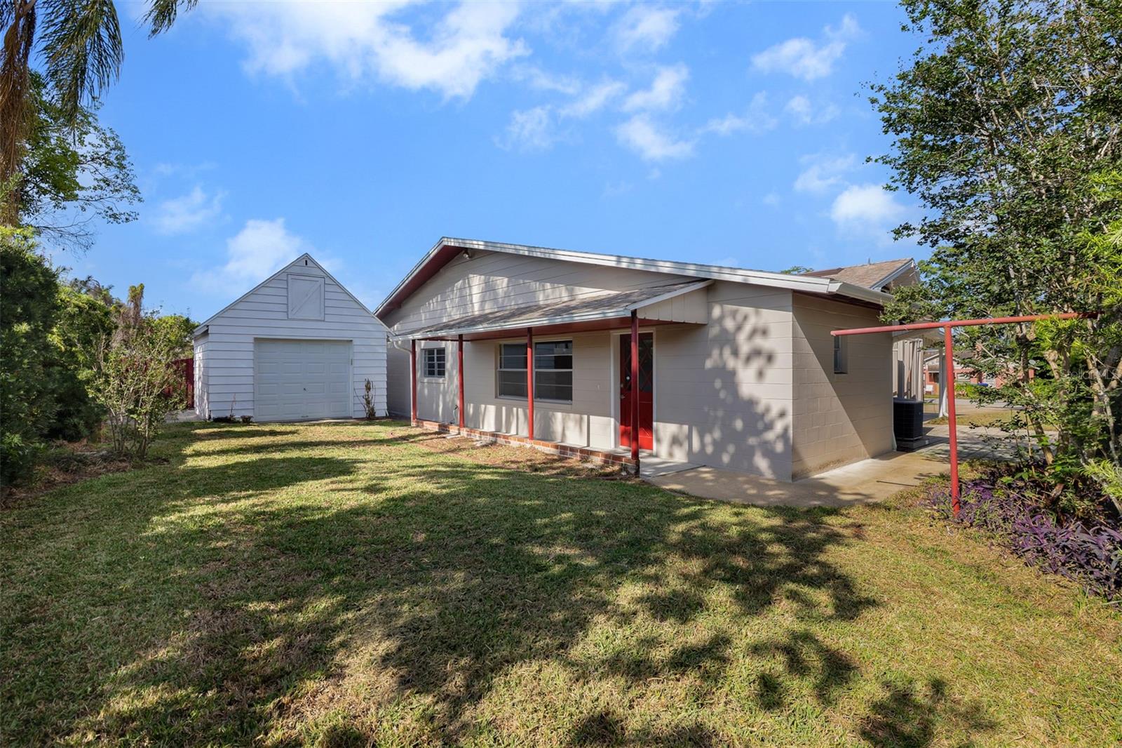 KILLARNEY CIRCLE - Residential
