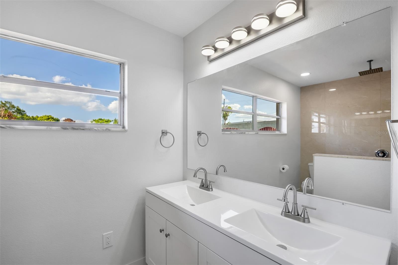 KILLARNEY CIRCLE - Residential