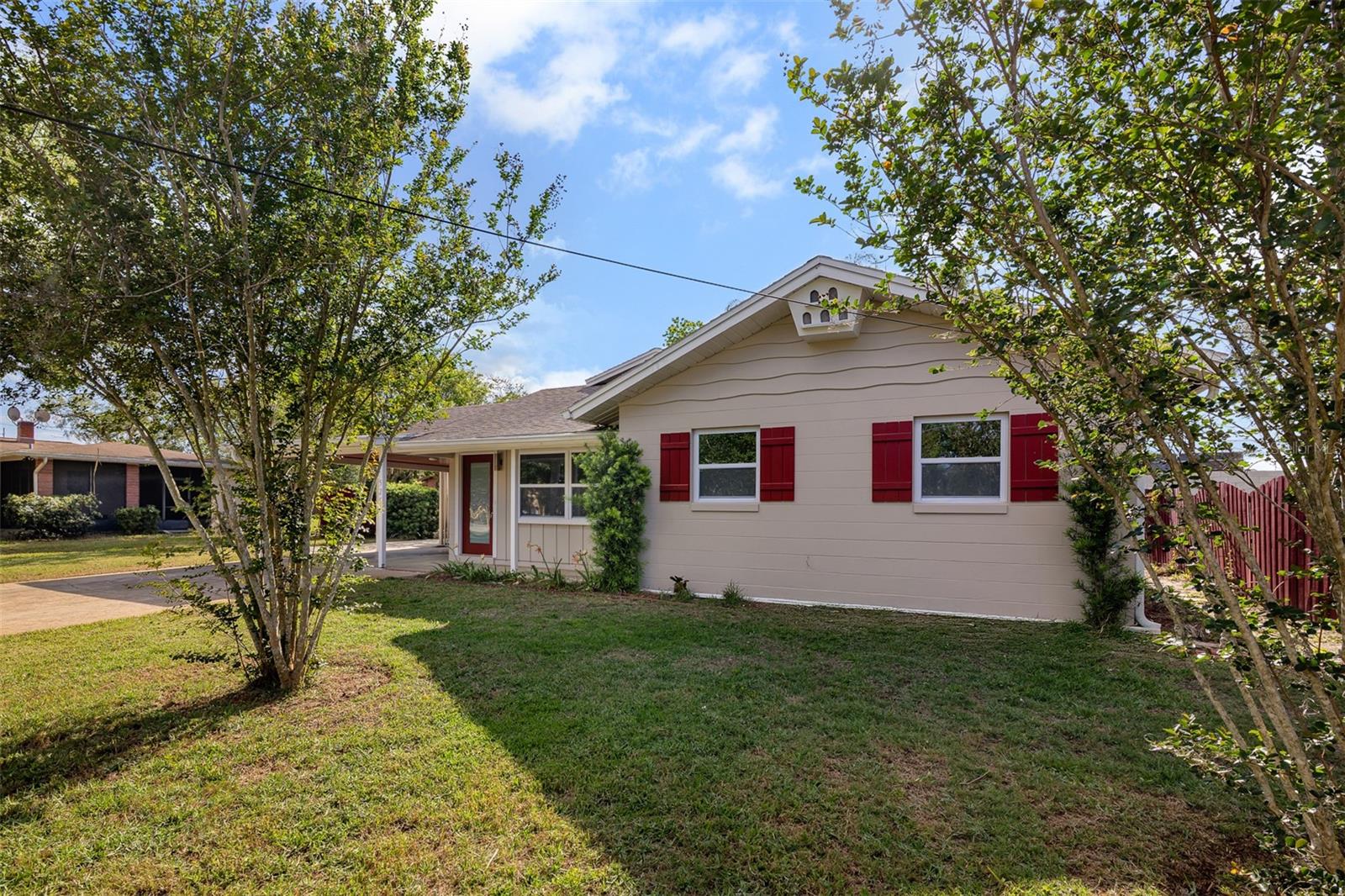 KILLARNEY CIRCLE - Residential