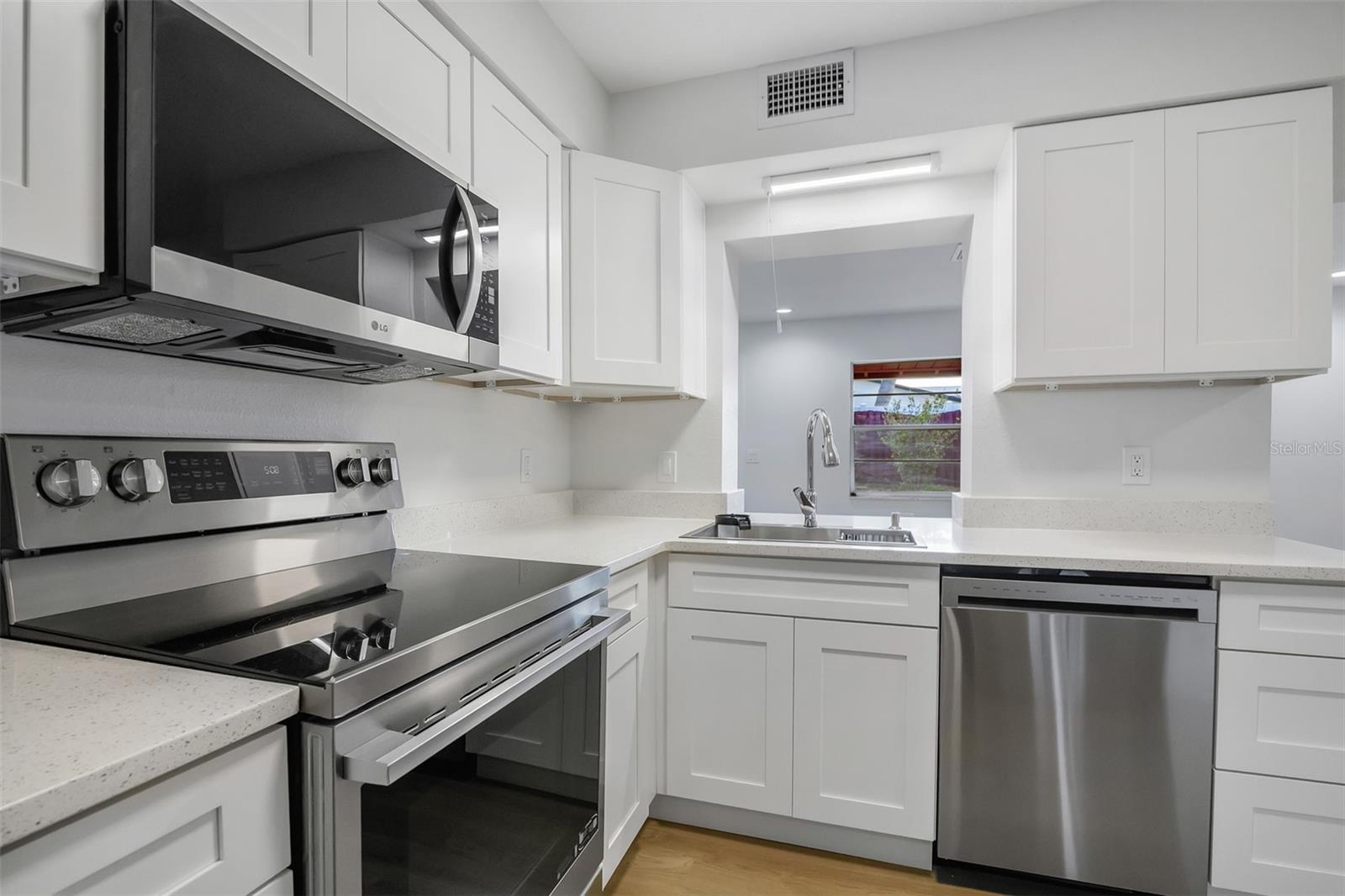 KILLARNEY CIRCLE - Residential