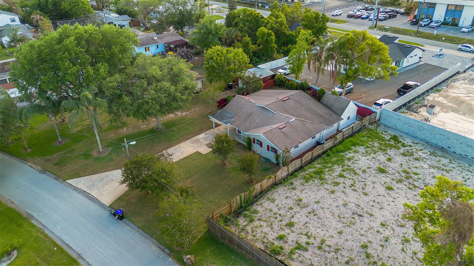 KILLARNEY CIRCLE - Residential