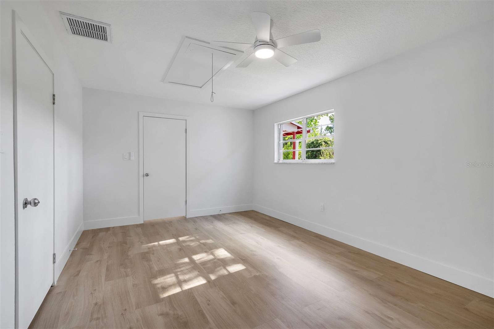 KILLARNEY CIRCLE - Residential