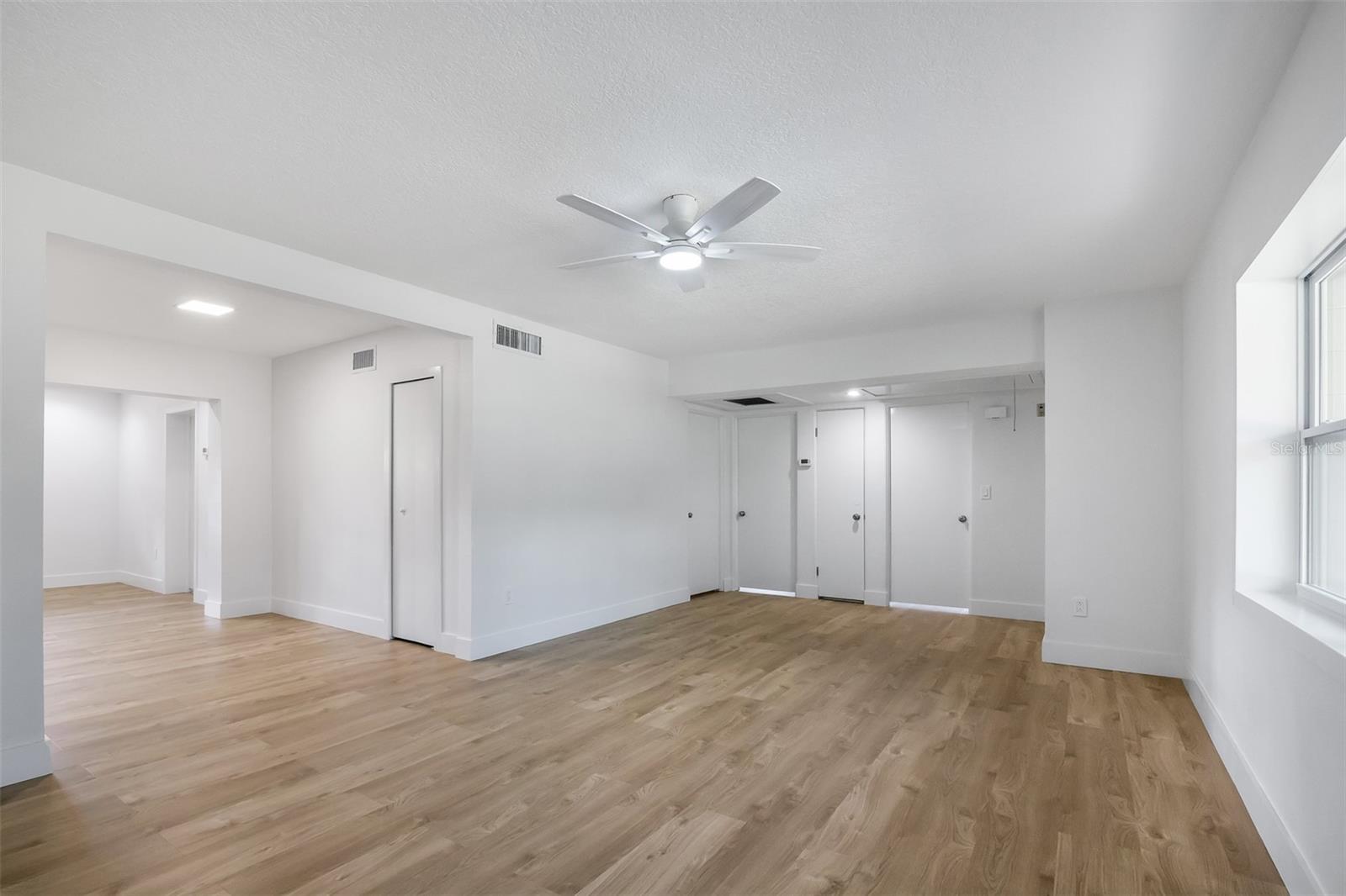KILLARNEY CIRCLE - Residential