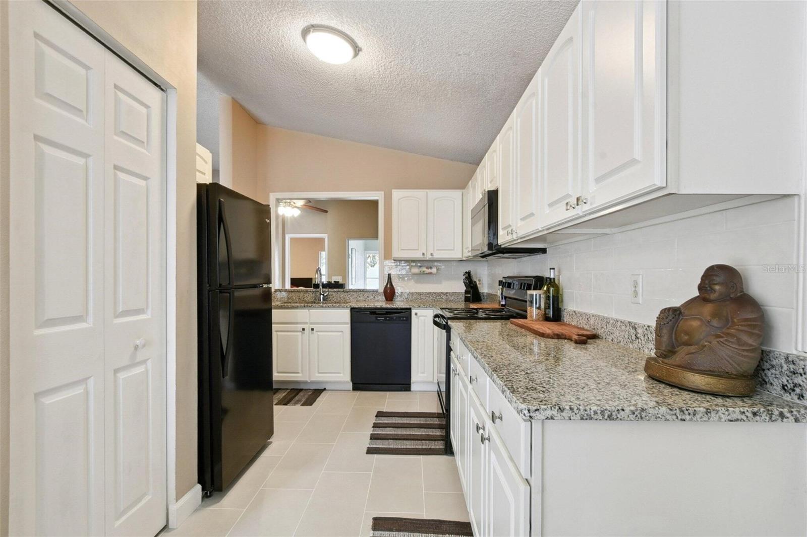 STONEGATE - Residential