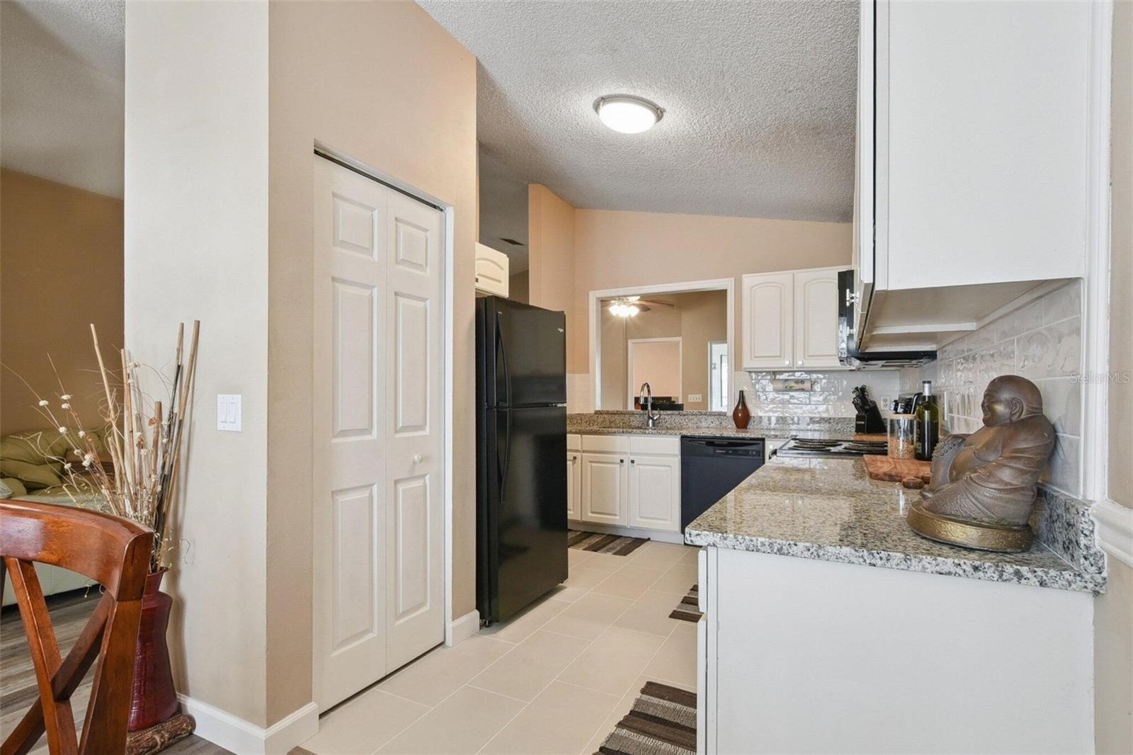 STONEGATE - Residential