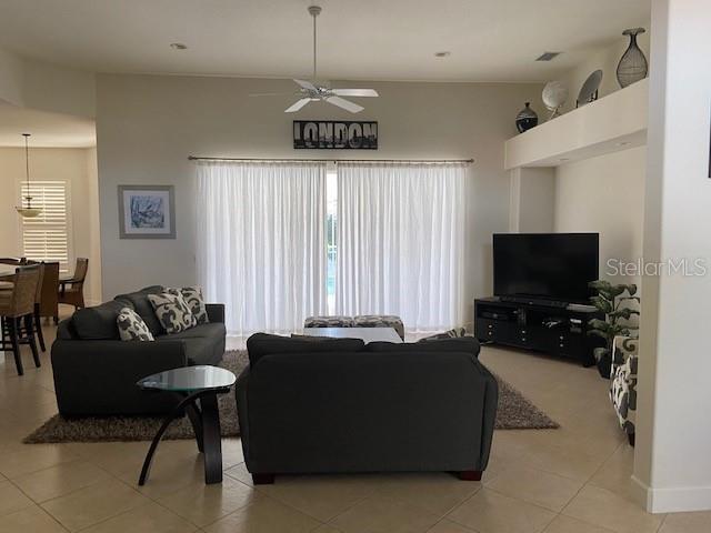 BARTON FARMS - Residential Lease