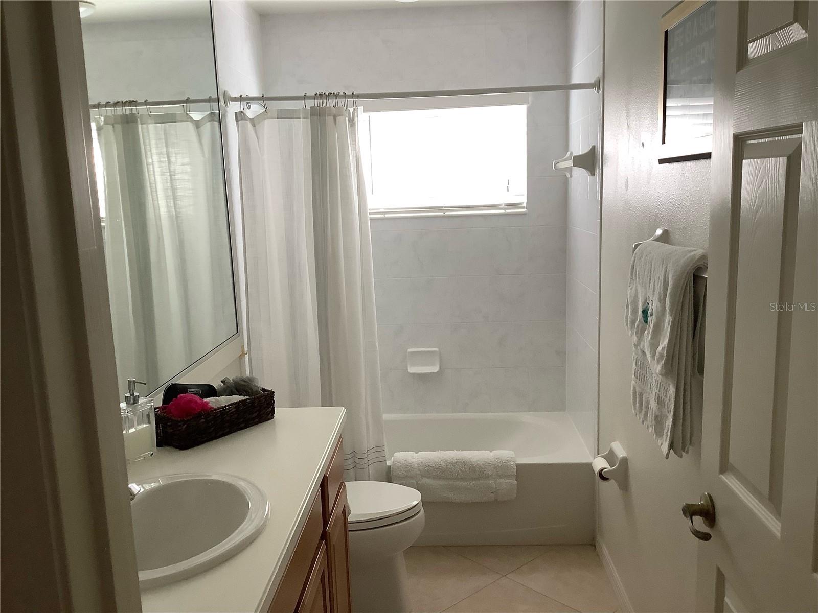 BARTON FARMS - Residential Lease