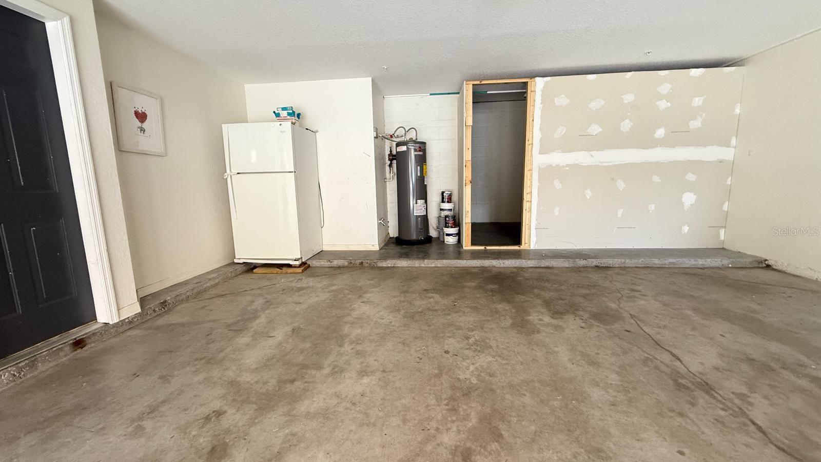 SERENATA CONDO - Residential