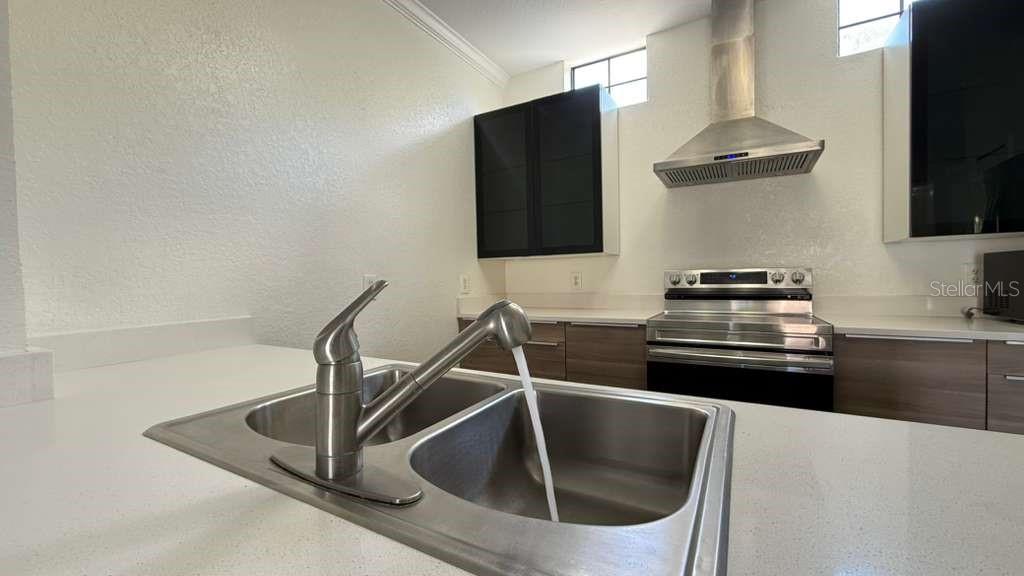 SERENATA CONDO - Residential