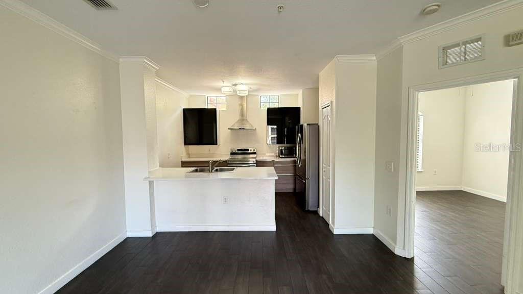 SERENATA CONDO - Residential