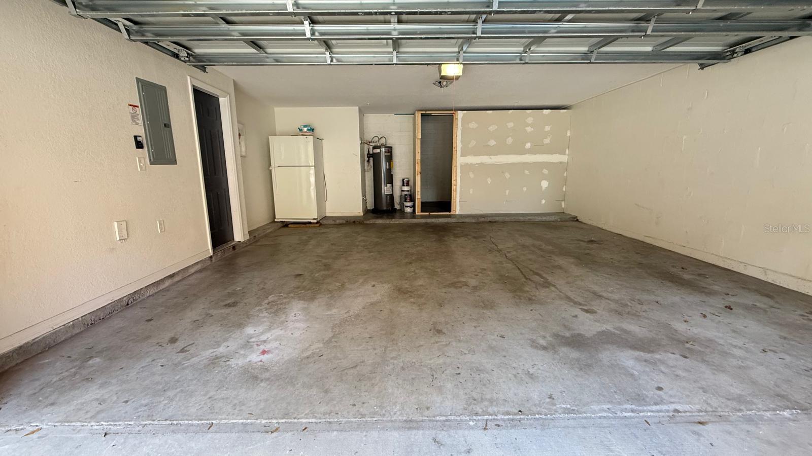 SERENATA CONDO - Residential