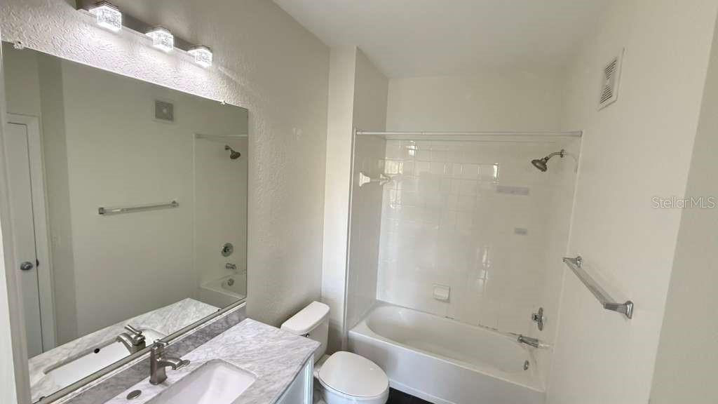 SERENATA CONDO - Residential