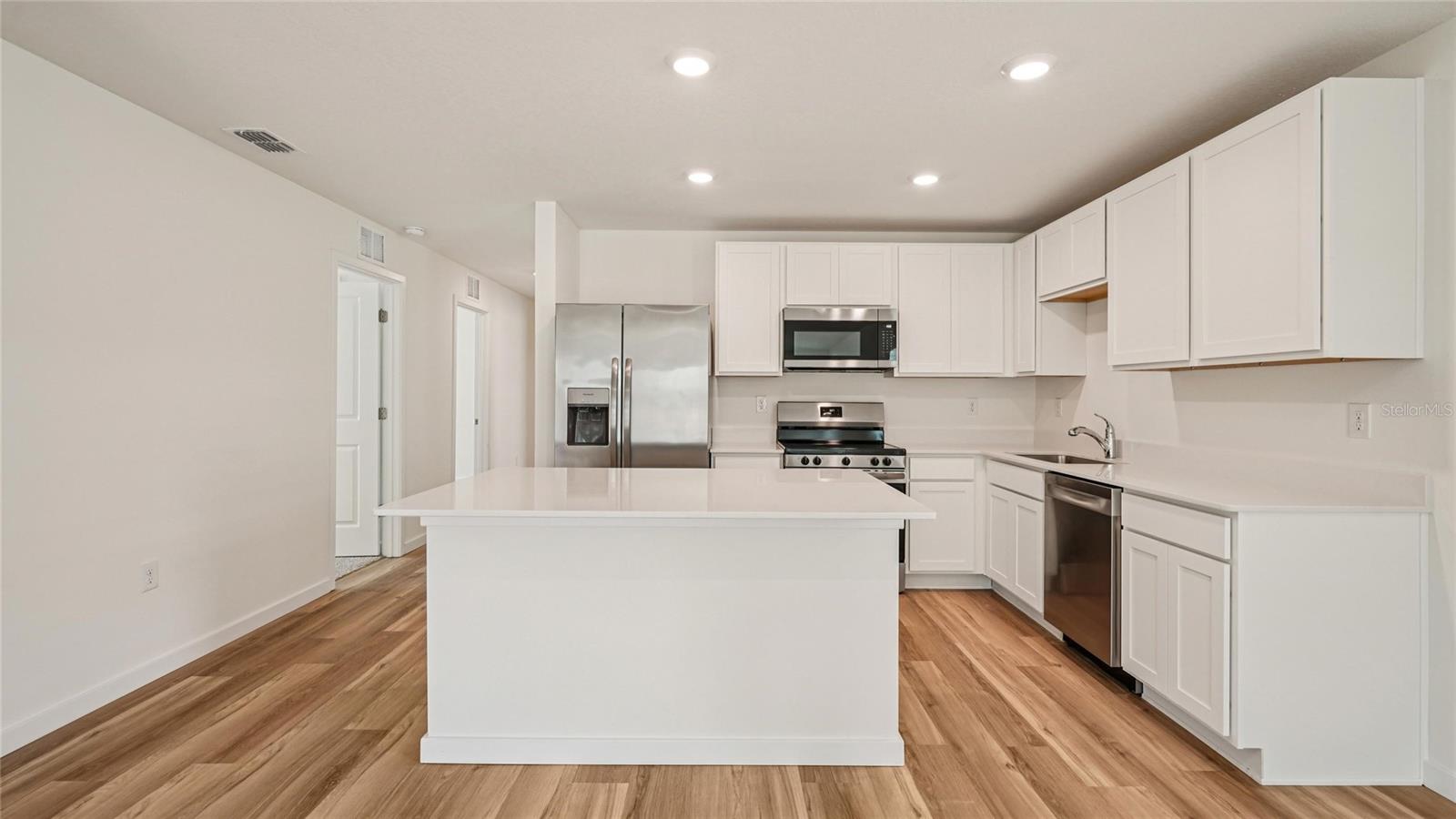 SOMERSET BAY - Residential