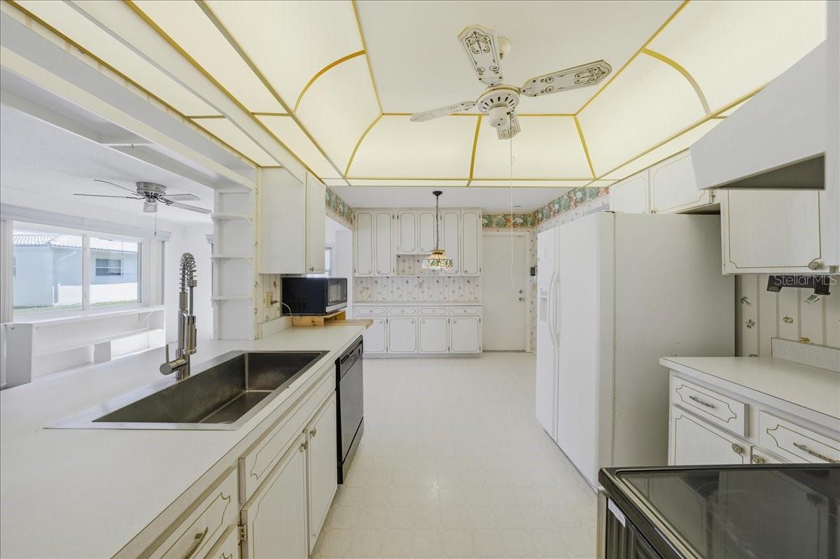 MAINLANDS OF TAMARAC BY THE GULF TWO CONDO - Residential