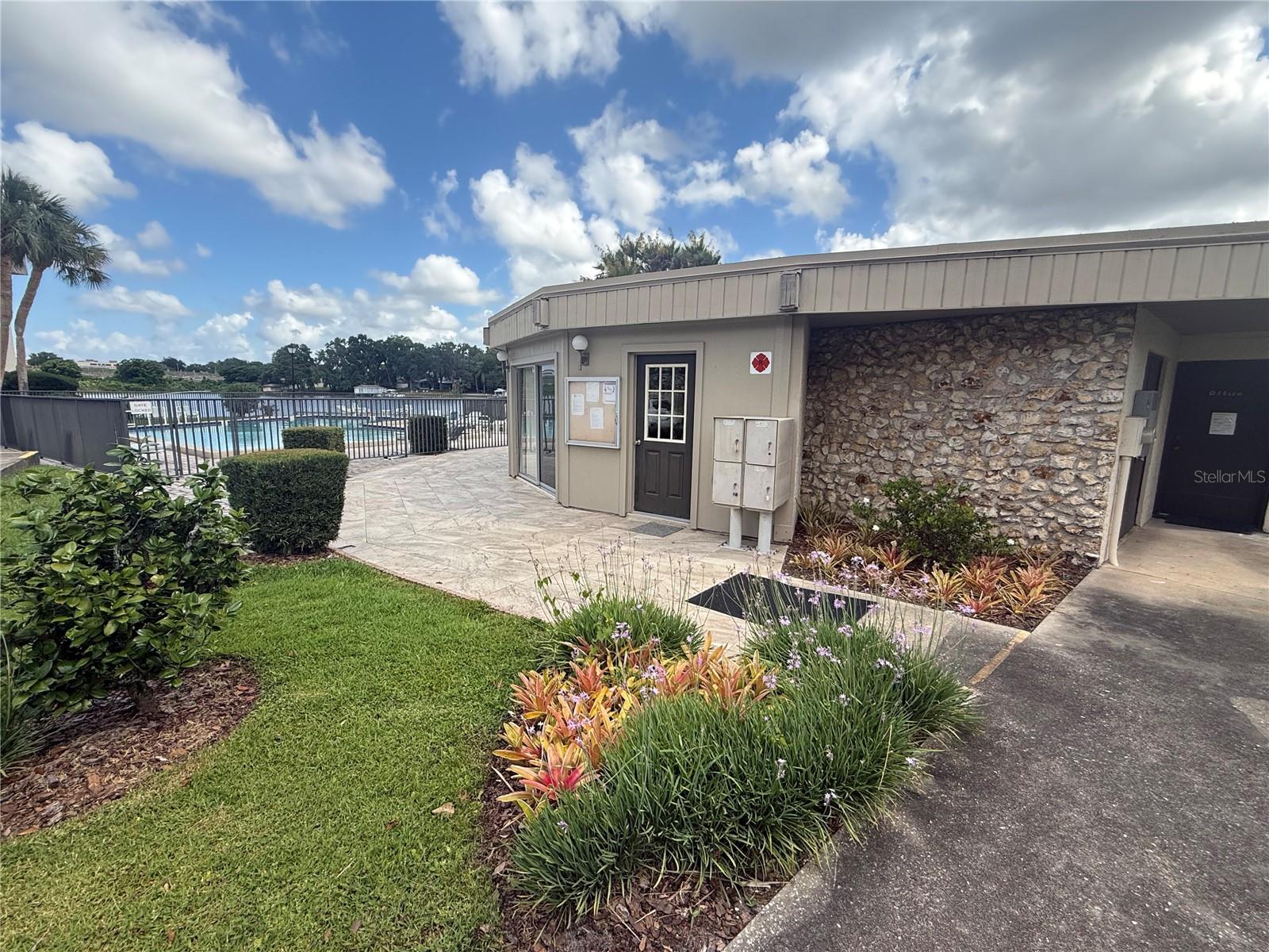 SLEEPY HARBOUR APTS CONDO - Residential