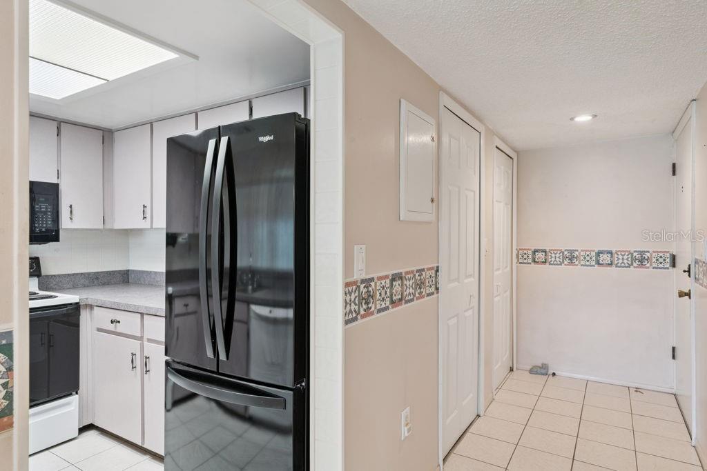 SLEEPY HARBOUR APTS CONDO - Residential