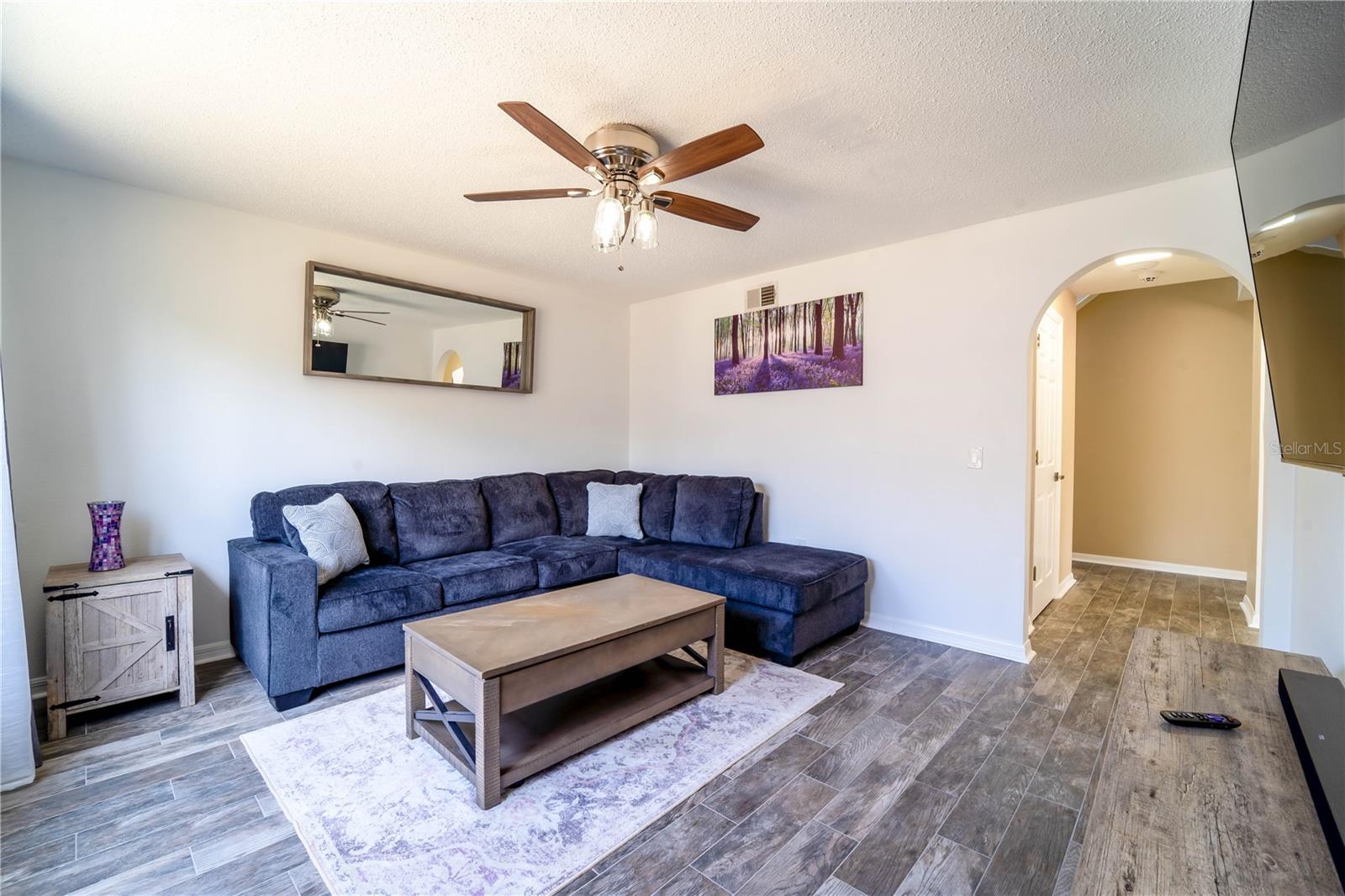 ABERDEEN PH 01 - Residential Lease