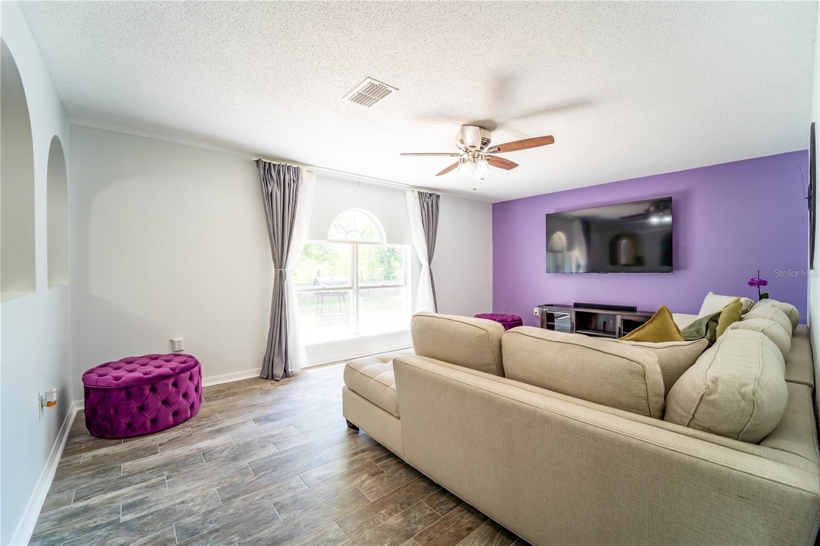 ABERDEEN PH 01 - Residential Lease