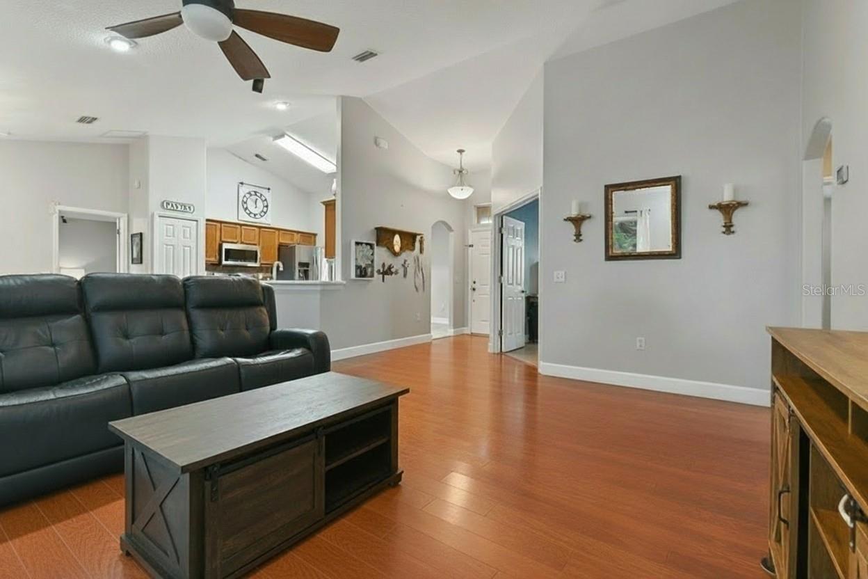 OAKMONT AT SILVER LAKE SUB - Residential