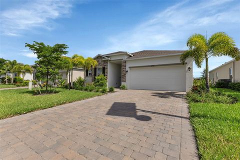 A home in PORT CHARLOTTE