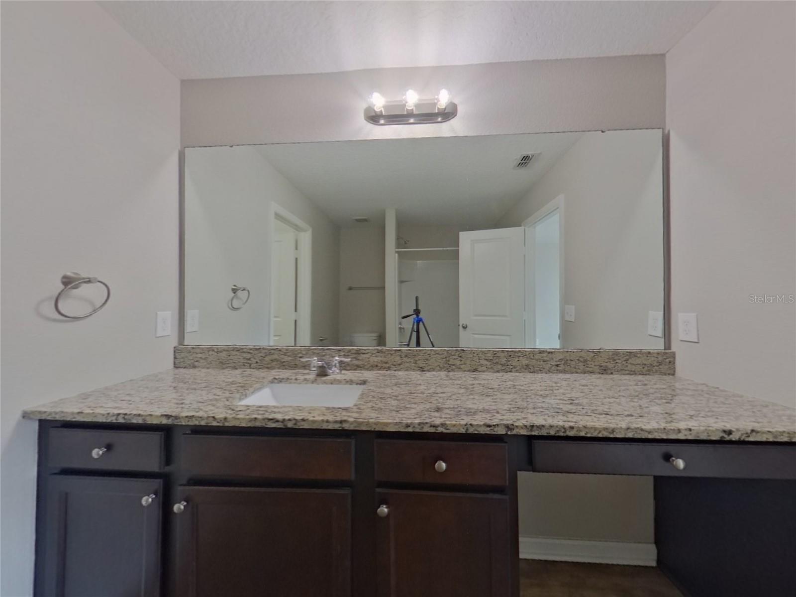 WHISPERING RIDGE PH 01 - Residential Lease