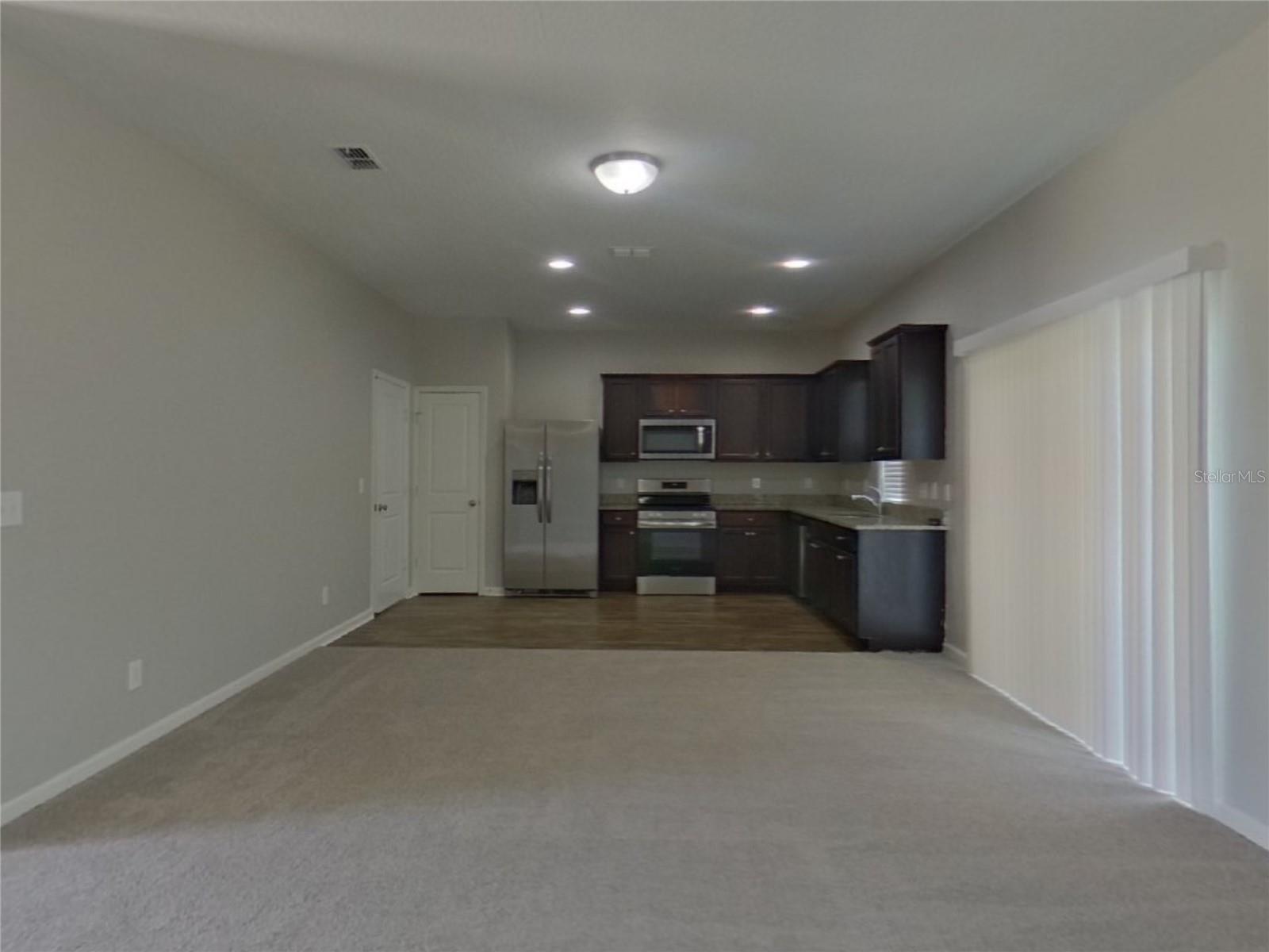 WHISPERING RIDGE PH 01 - Residential Lease