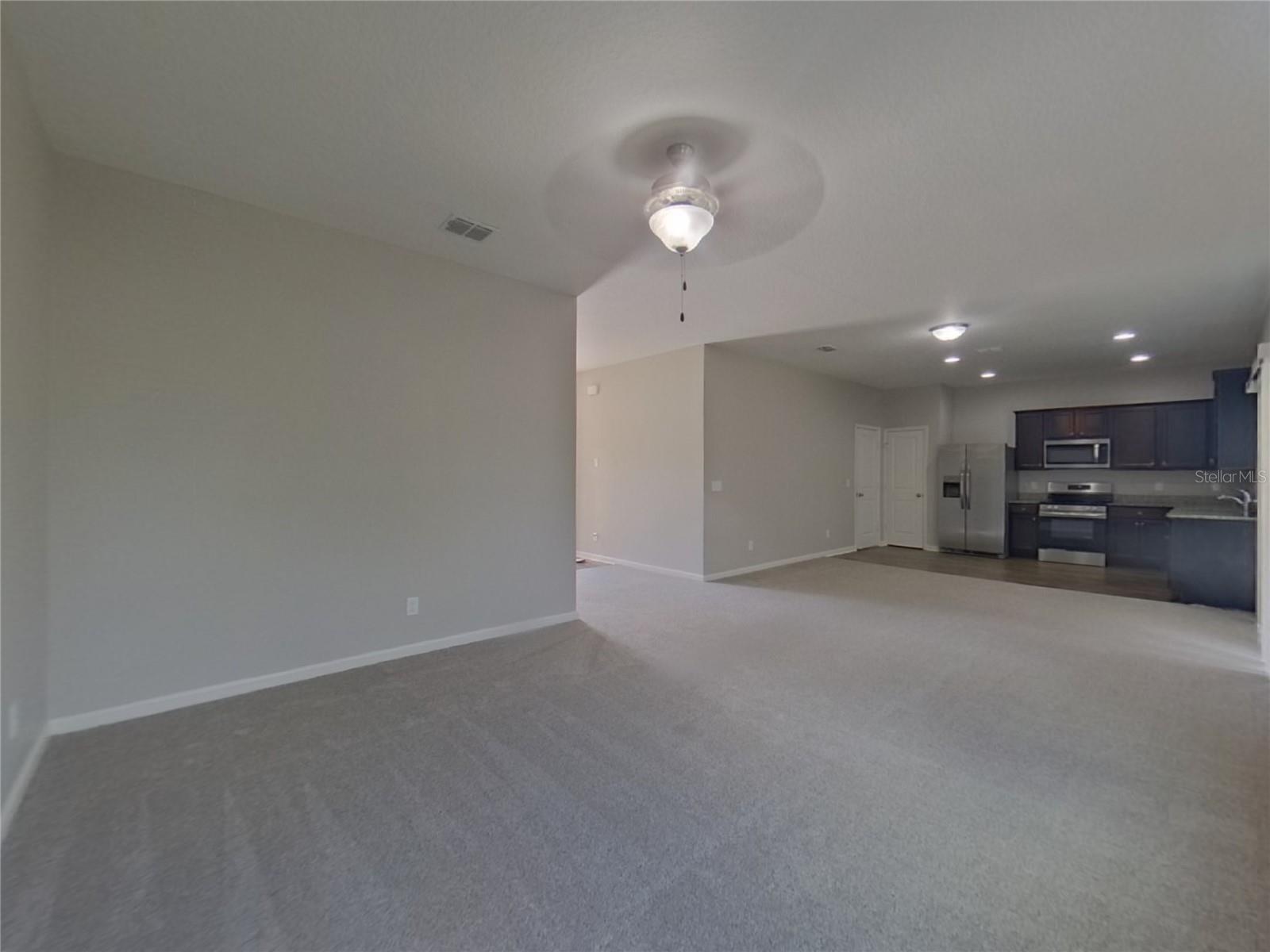 WHISPERING RIDGE PH 01 - Residential Lease