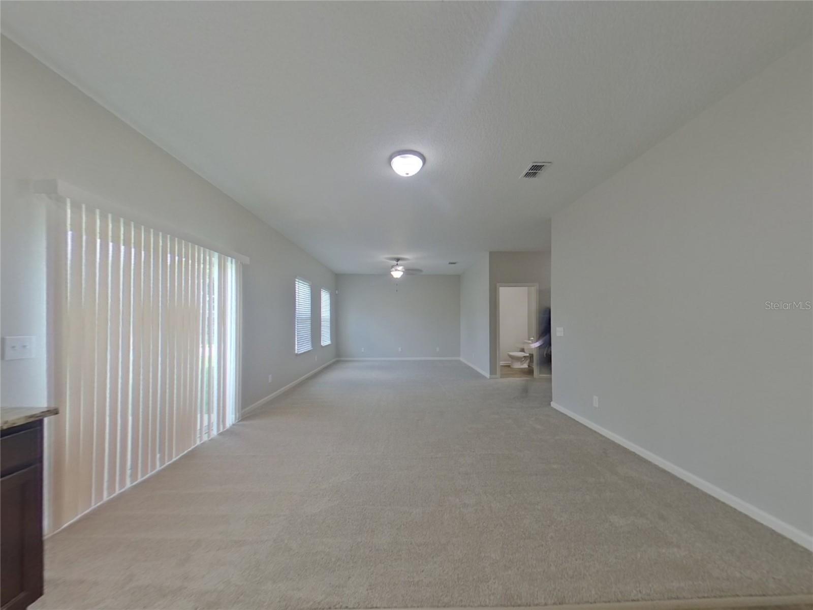 WHISPERING RIDGE PH 01 - Residential Lease