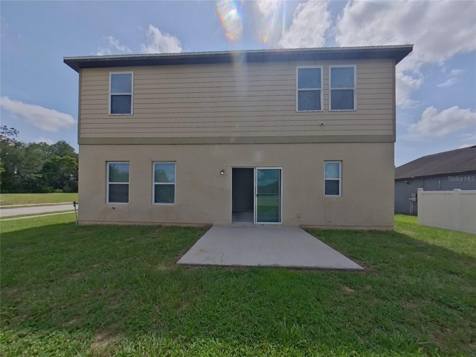 WHISPERING RIDGE PH 01 - Residential Lease