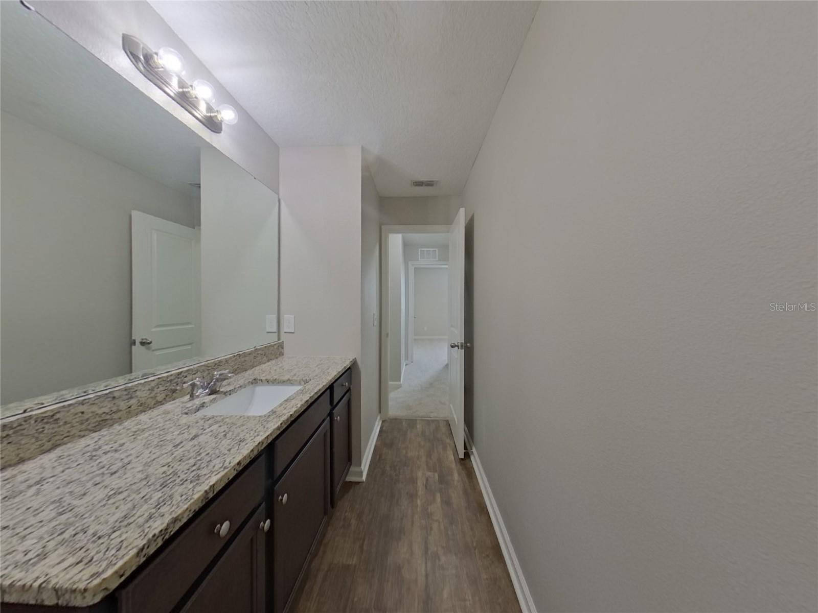WHISPERING RIDGE PH 01 - Residential Lease